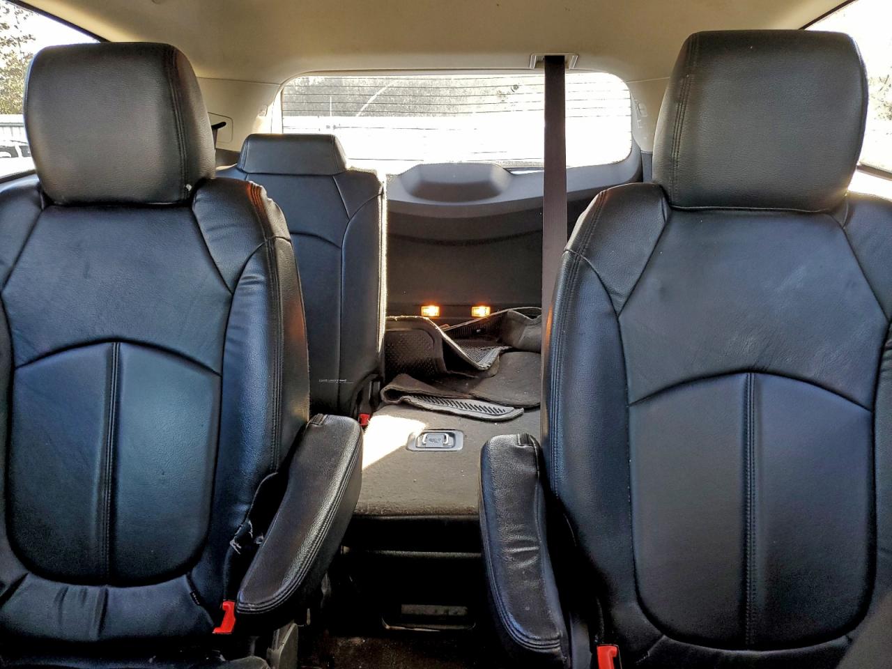 Chevrolet Traverse Lt Image 8