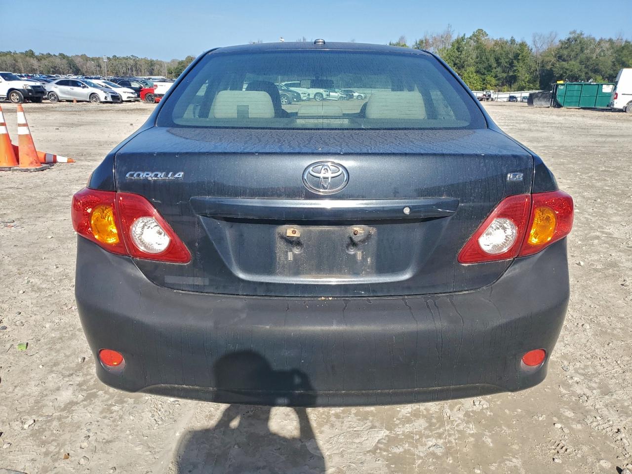 Toyota Corolla Base Image 7