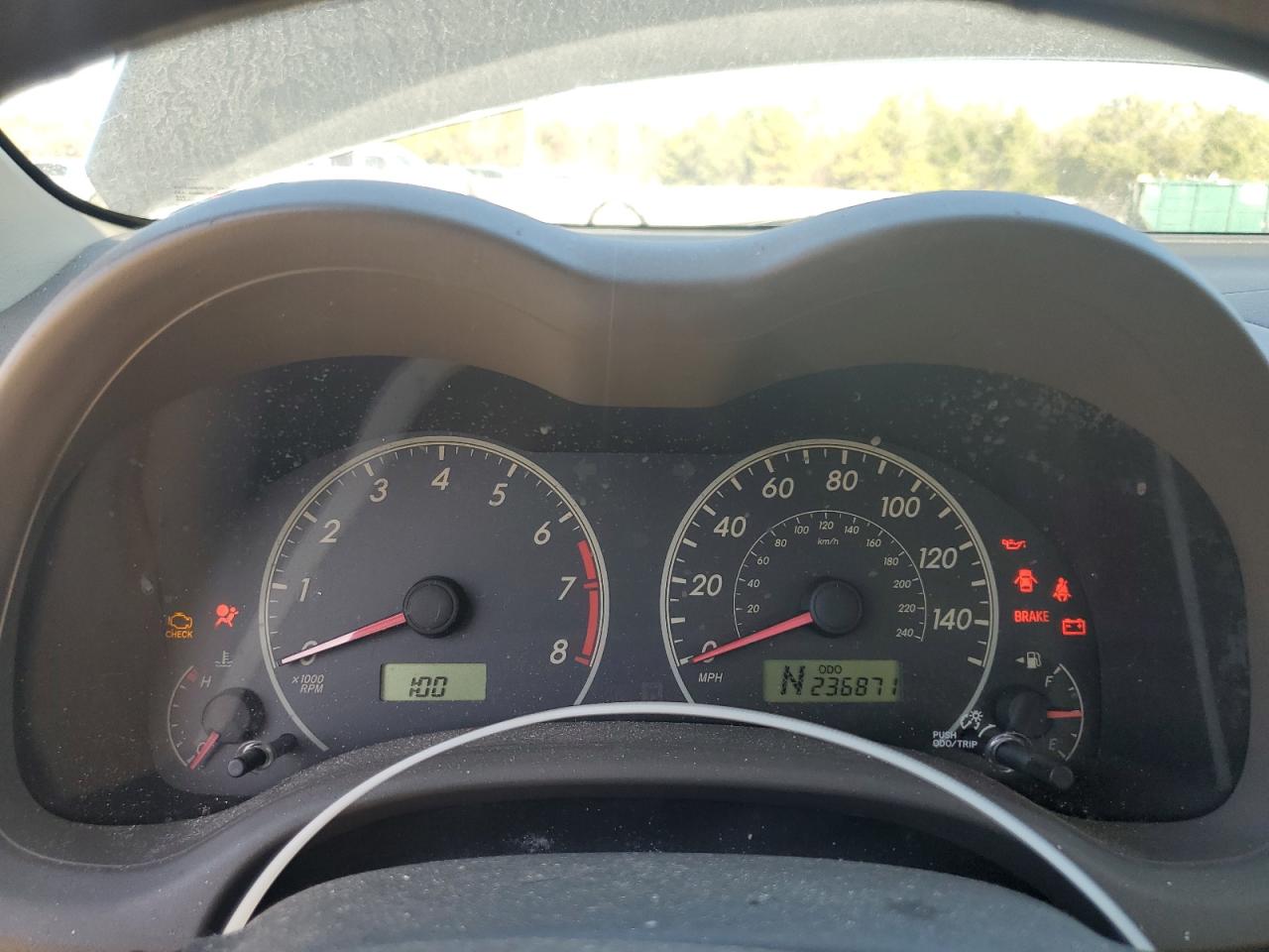 Toyota Corolla Base Image 10