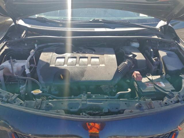 Toyota Corolla Base Image 11