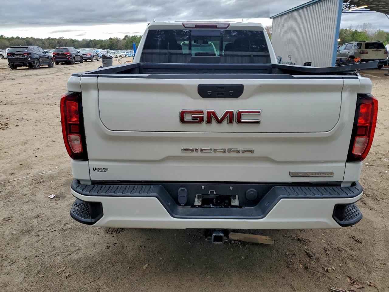 GMC Sierra C1500 Elevation Image 3