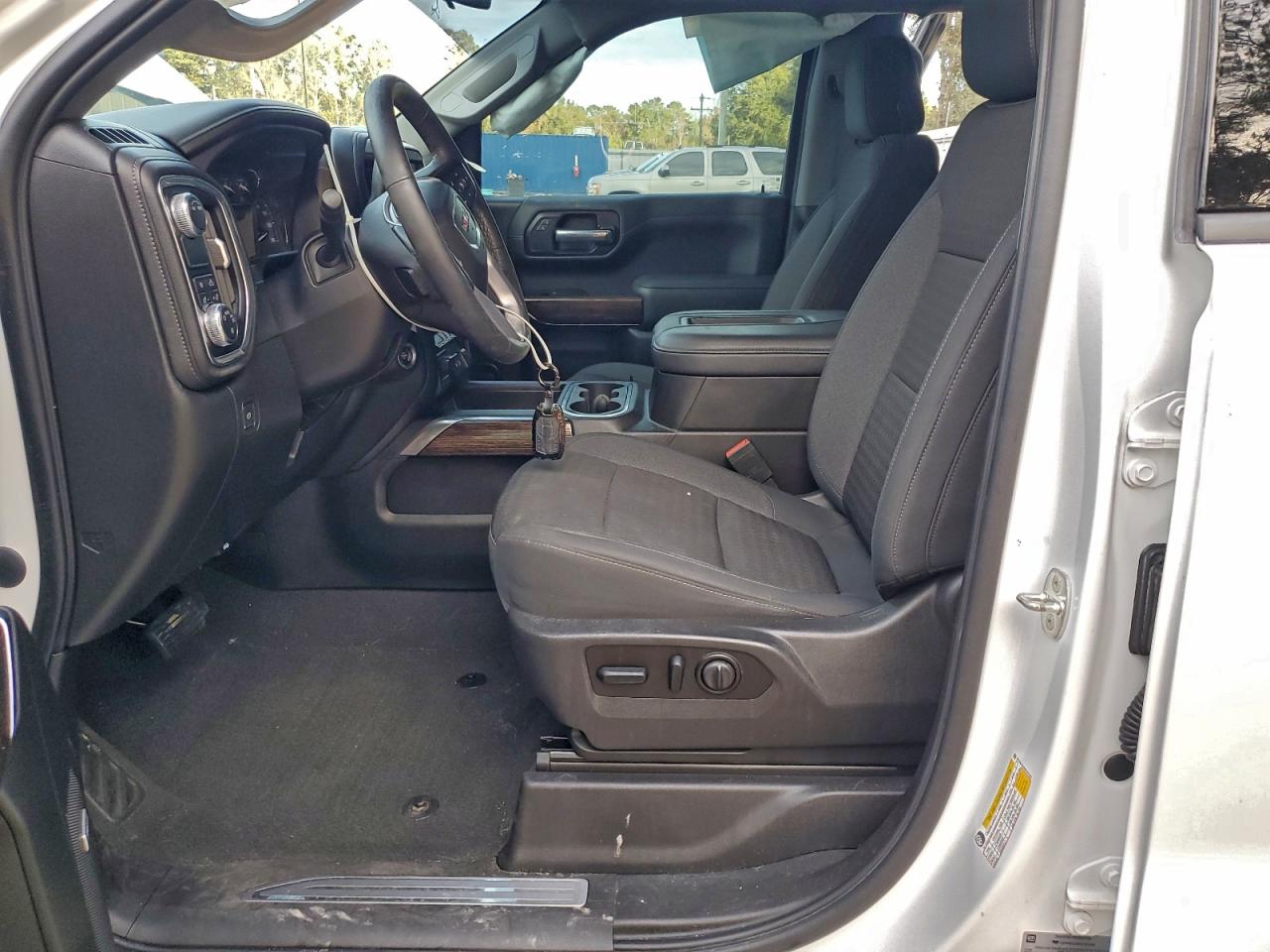 GMC Sierra C1500 Elevation Image 6