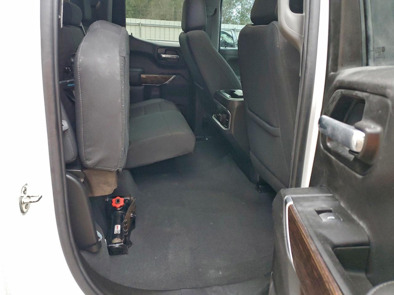 GMC Sierra C1500 Elevation Image 8