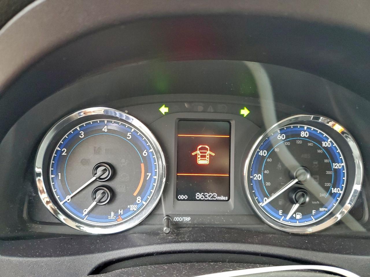 Toyota Corolla L Image 2