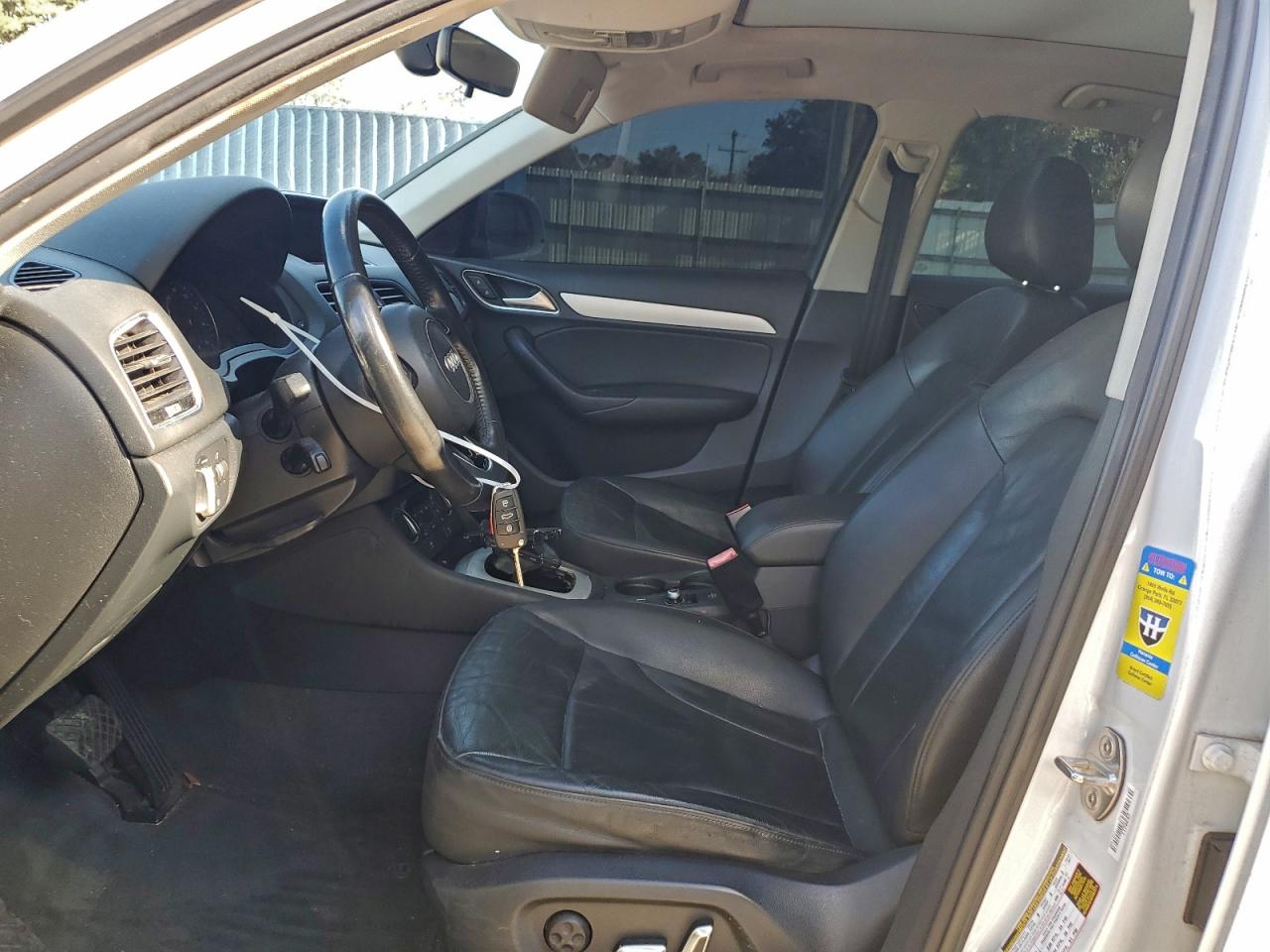 Audi Q3 Premium Image 11