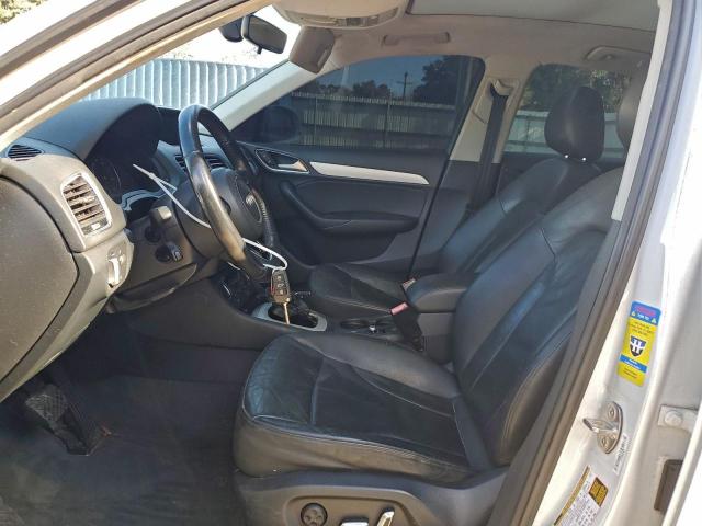 Audi Q3 Premium Image 11