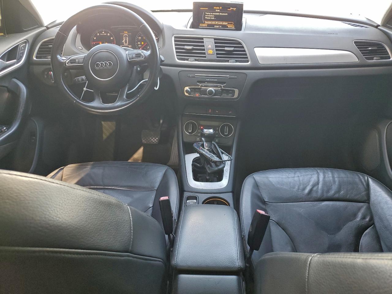 Audi Q3 Premium Image 2