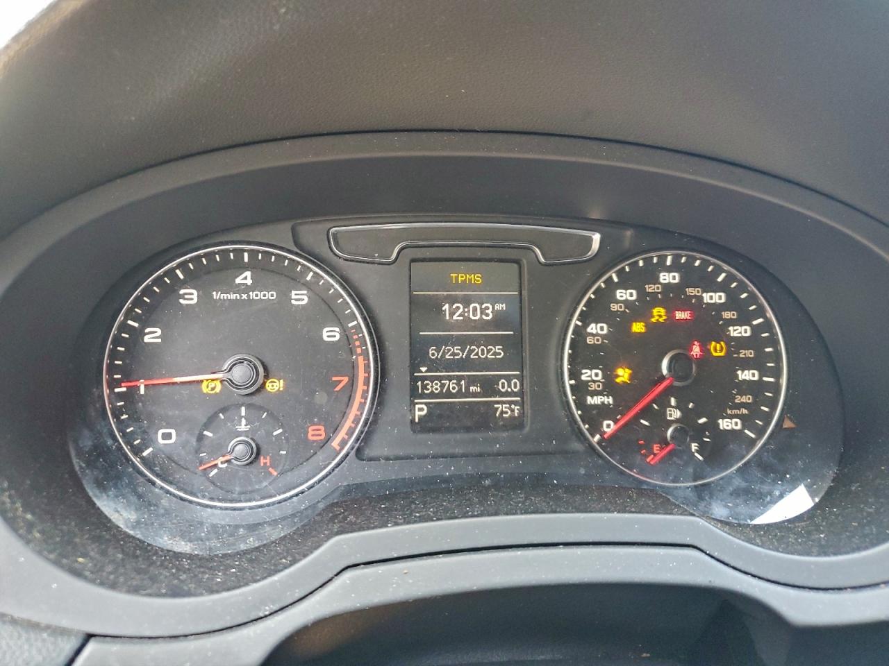 Audi Q3 Premium Image 9