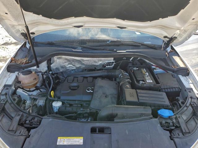 Audi Q3 Premium Image 10