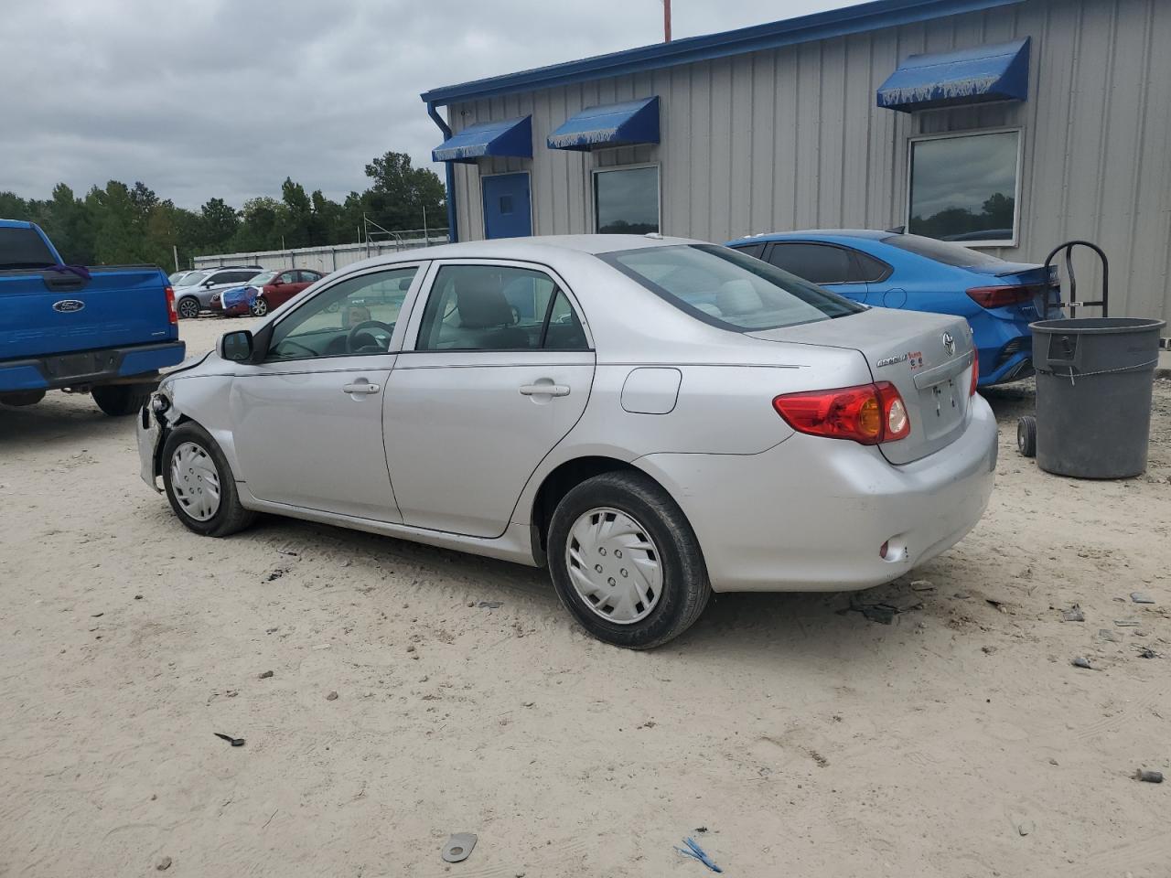 Toyota Corolla Base Image 7