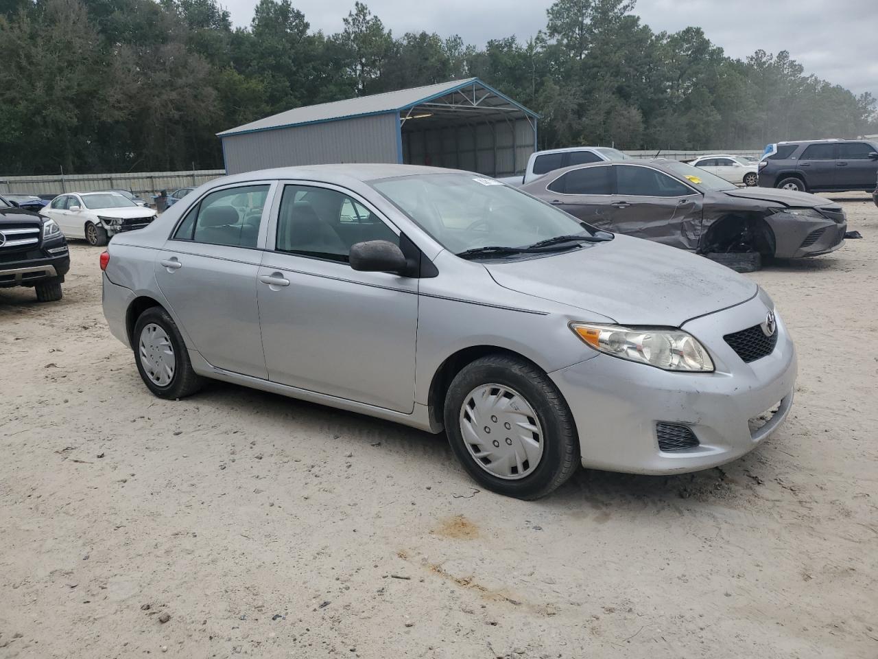 Toyota Corolla Base Image 11