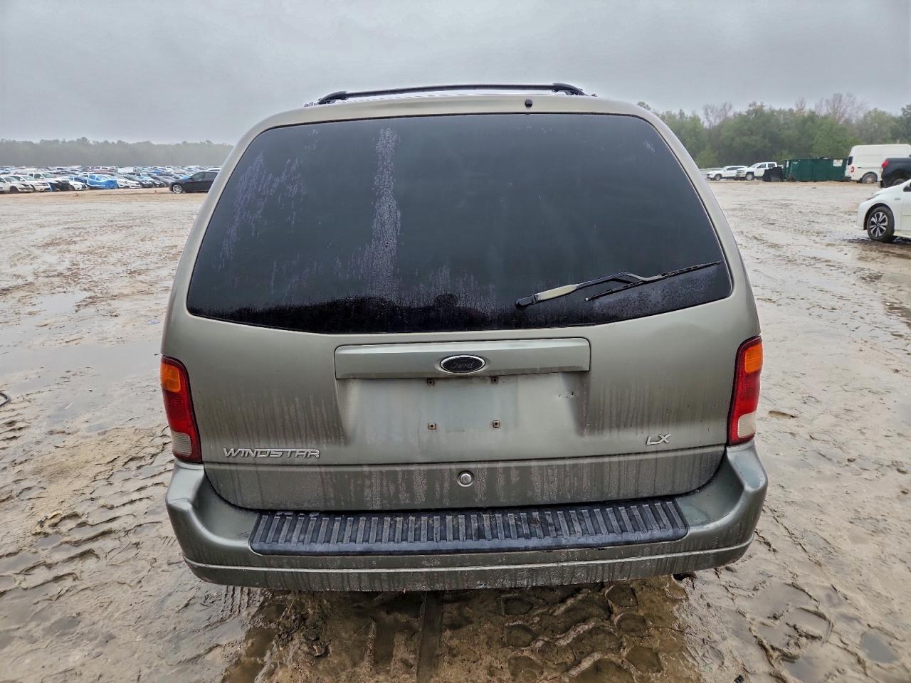 Ford Windstar Lx Image 10