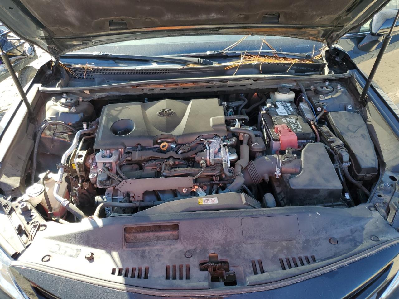 Toyota Camry L Image 6