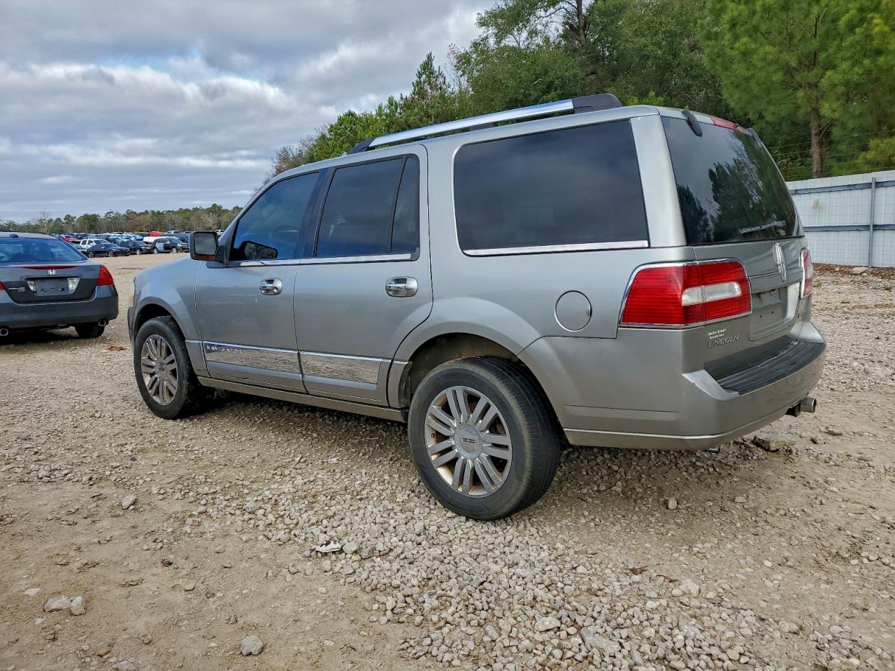 Lincoln Navigator Image 4