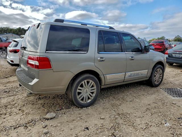 Lincoln Navigator Image 8