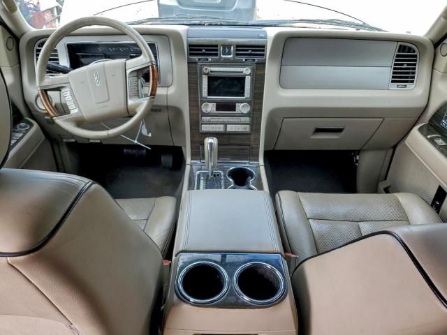 Lincoln Navigator Image 3