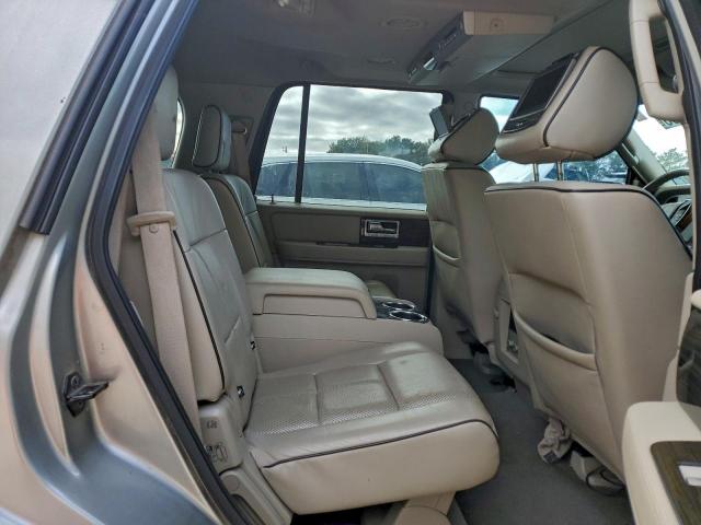 Lincoln Navigator Image 11