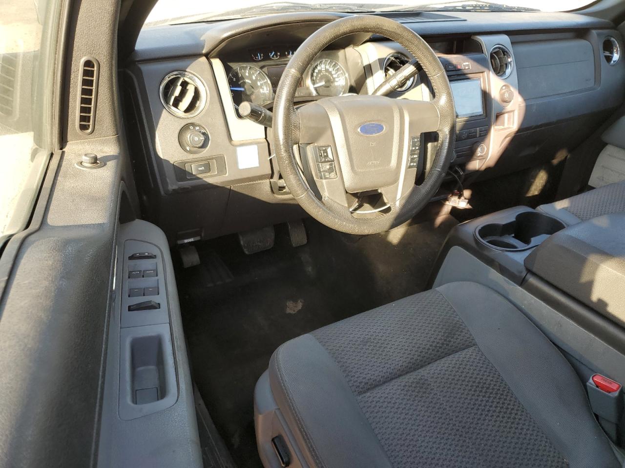 Ford F-150 Supercrew Image 8