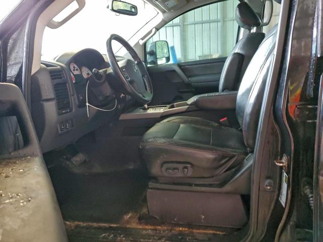 Nissan Titan S Image 7