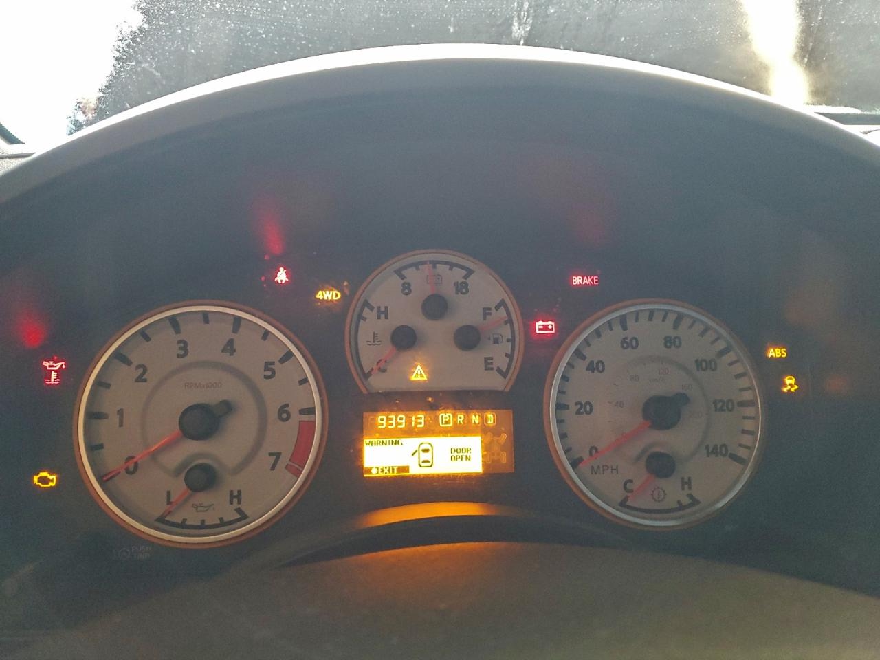 Nissan Titan S Image 11