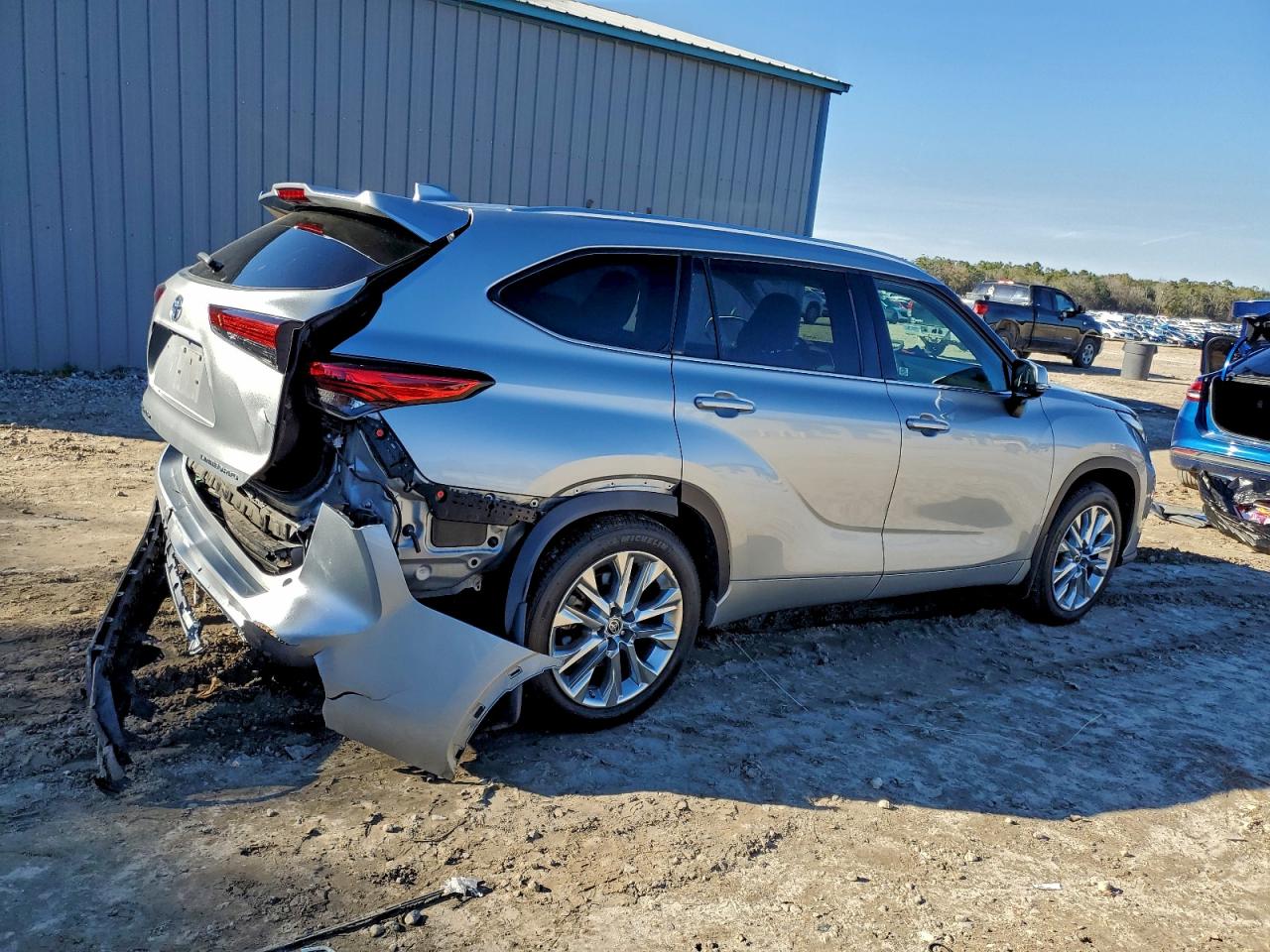 Toyota Highlander Limited Image 3