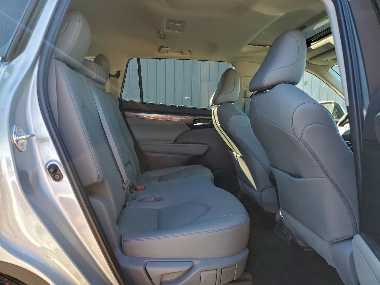 Toyota Highlander Limited Image 10