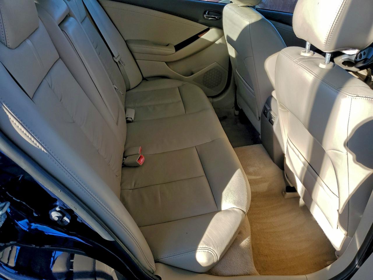 Nissan Altima Base Image 2