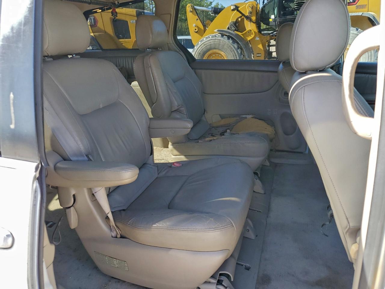 Toyota Sienna Xle Image 10