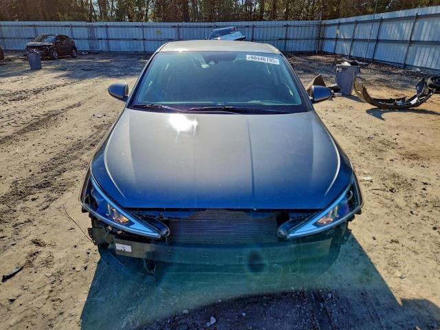 Hyundai ELANTRA Sel Image 2