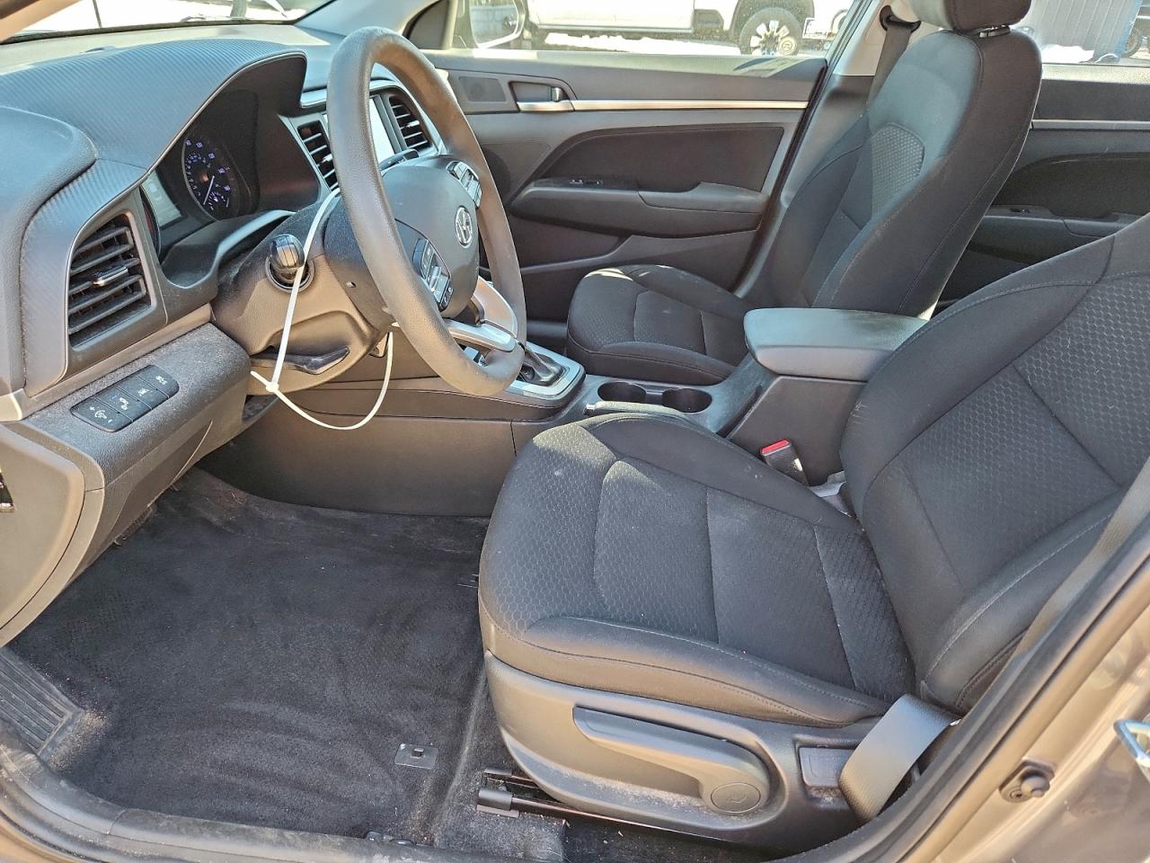 Hyundai ELANTRA Sel Image 10