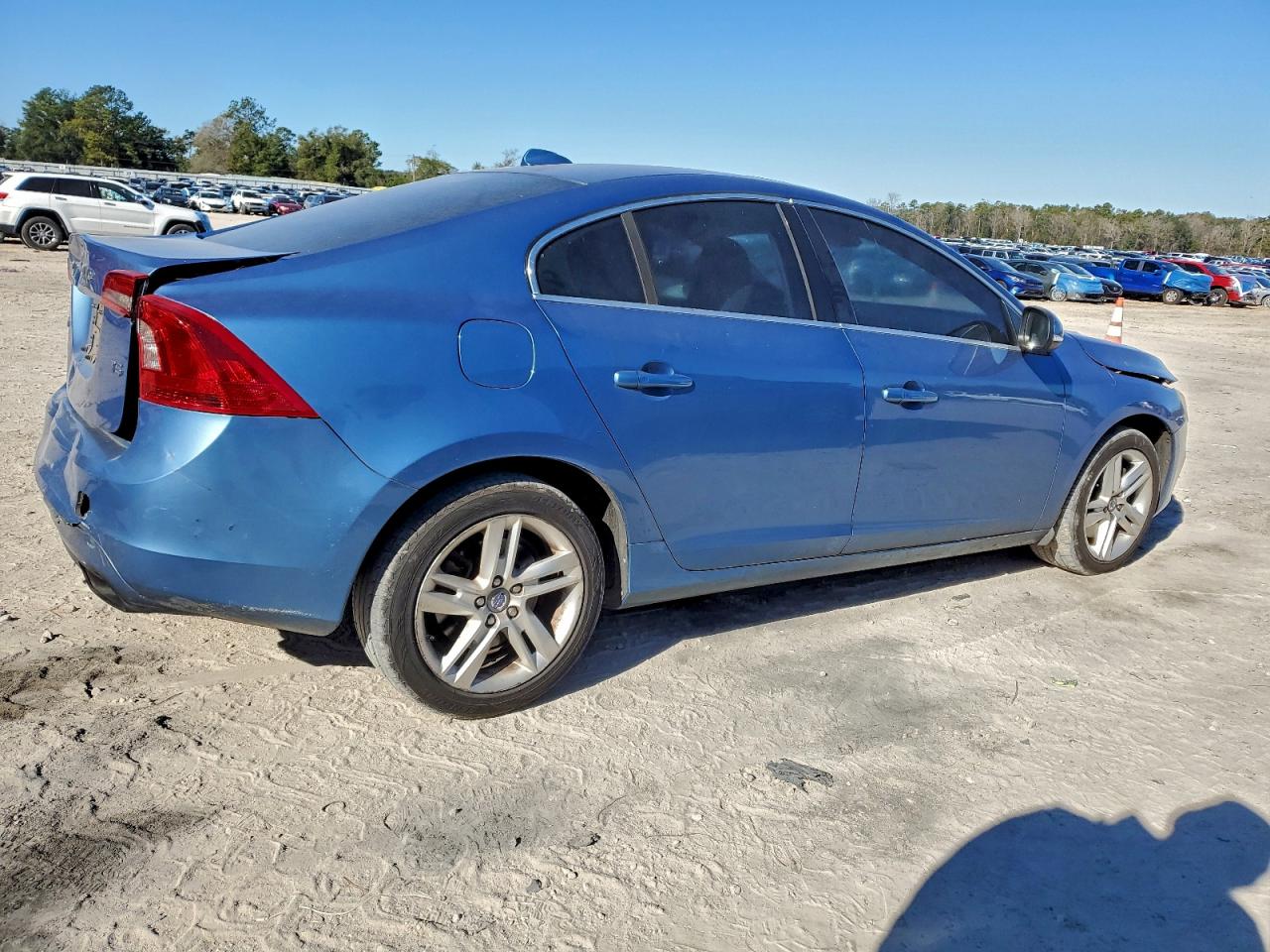 Volvo S60 T5 Image 2