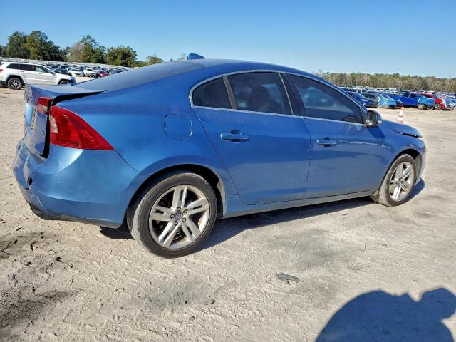 Volvo S60 T5 Image 2