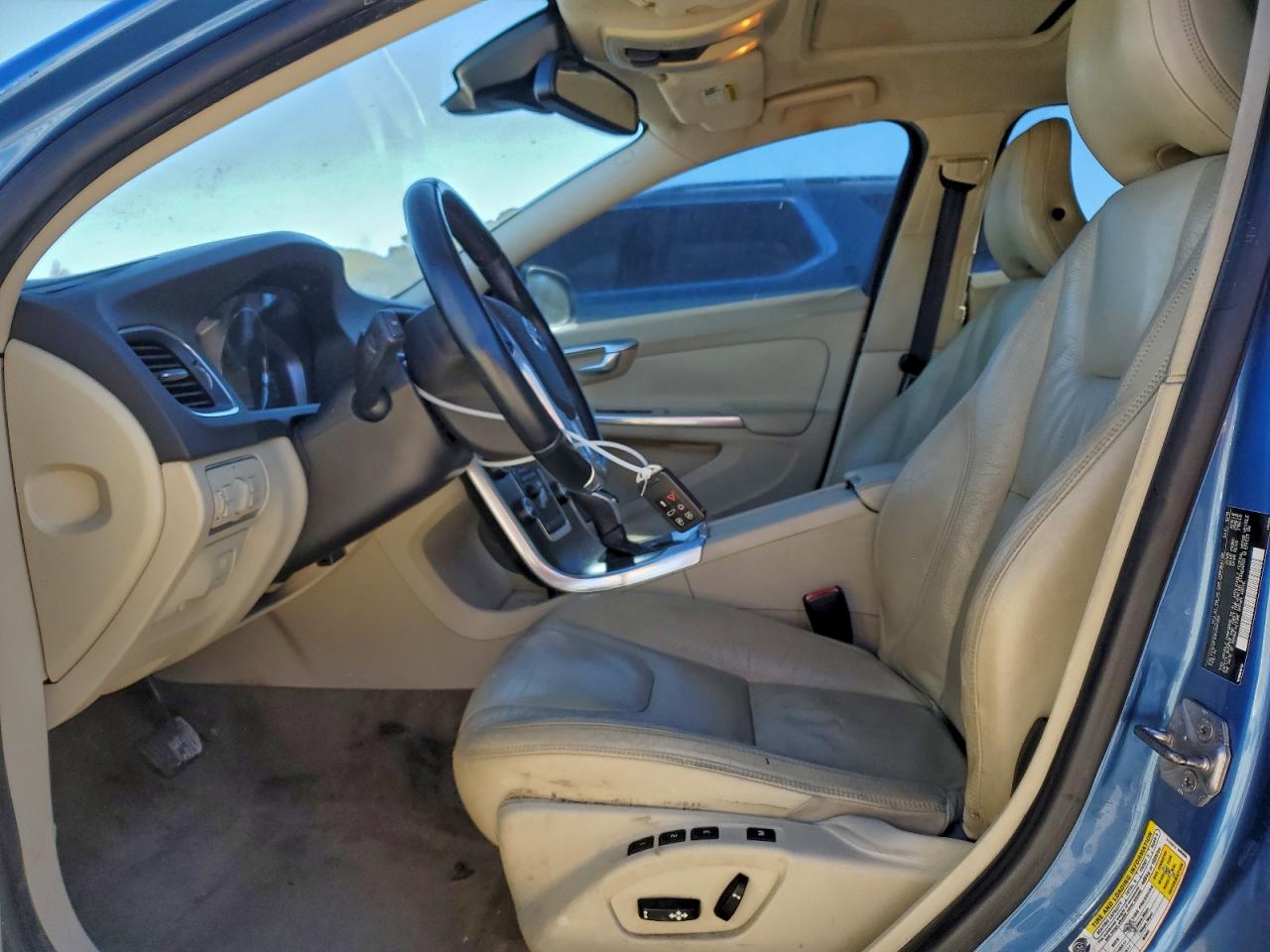 Volvo S60 T5 Image 5