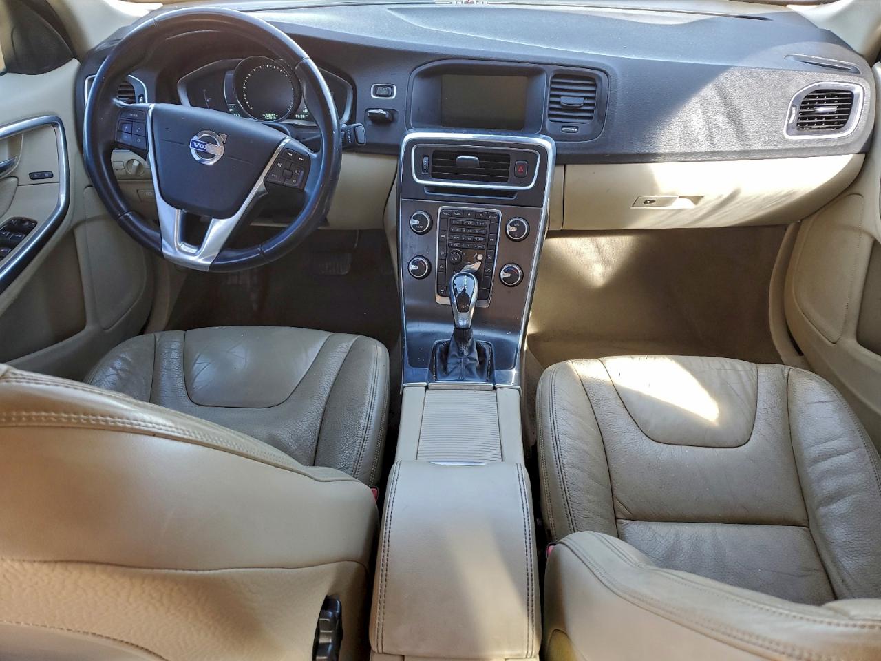 Volvo S60 T5 Image 12