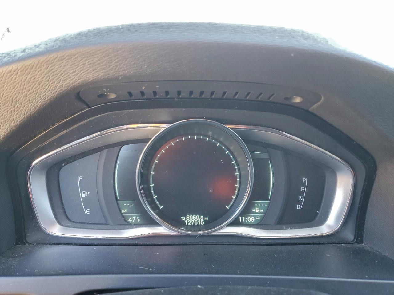 Volvo S60 T5 Image 10