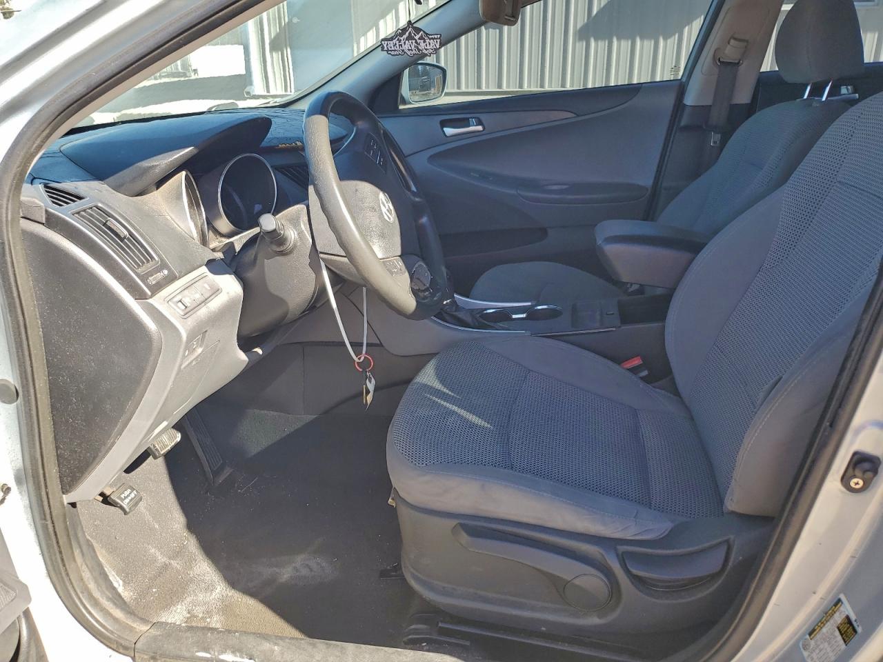 Hyundai SONATA Gls Image 5