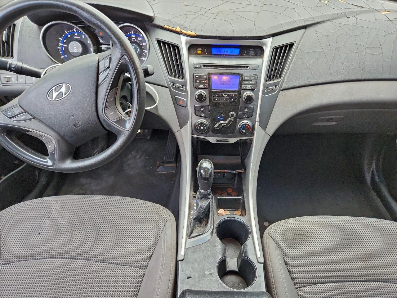 Hyundai SONATA Gls Image 12