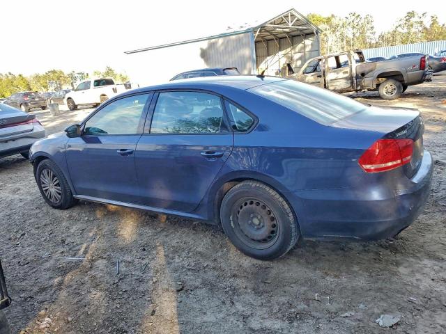 Volkswagen Passat S Image 8