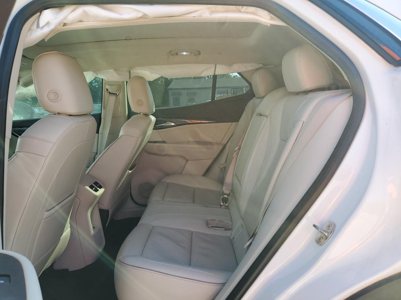 Buick Envision Essence Image 13