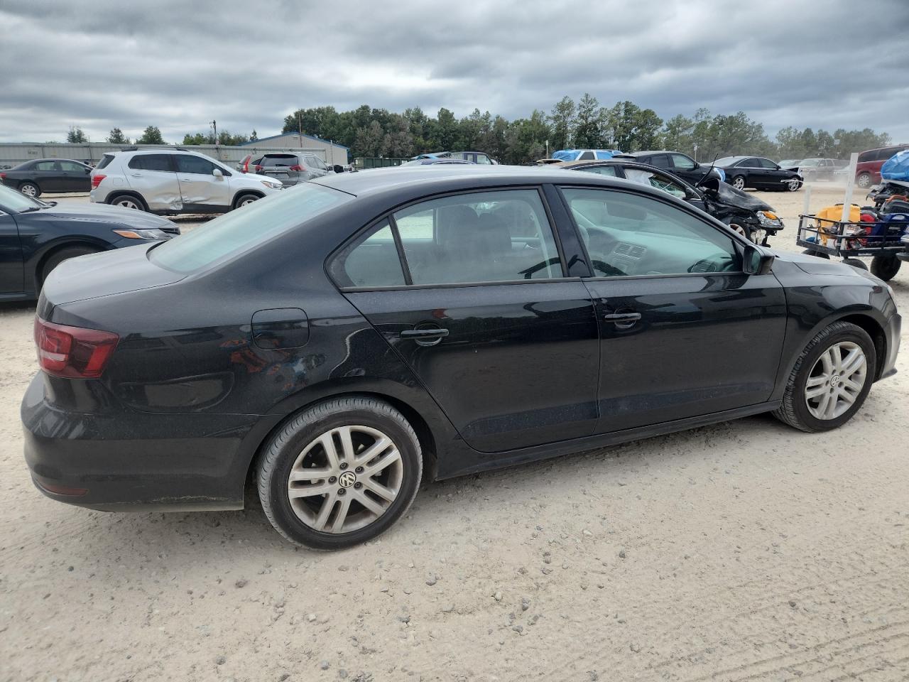 Volkswagen Jetta S Image 7