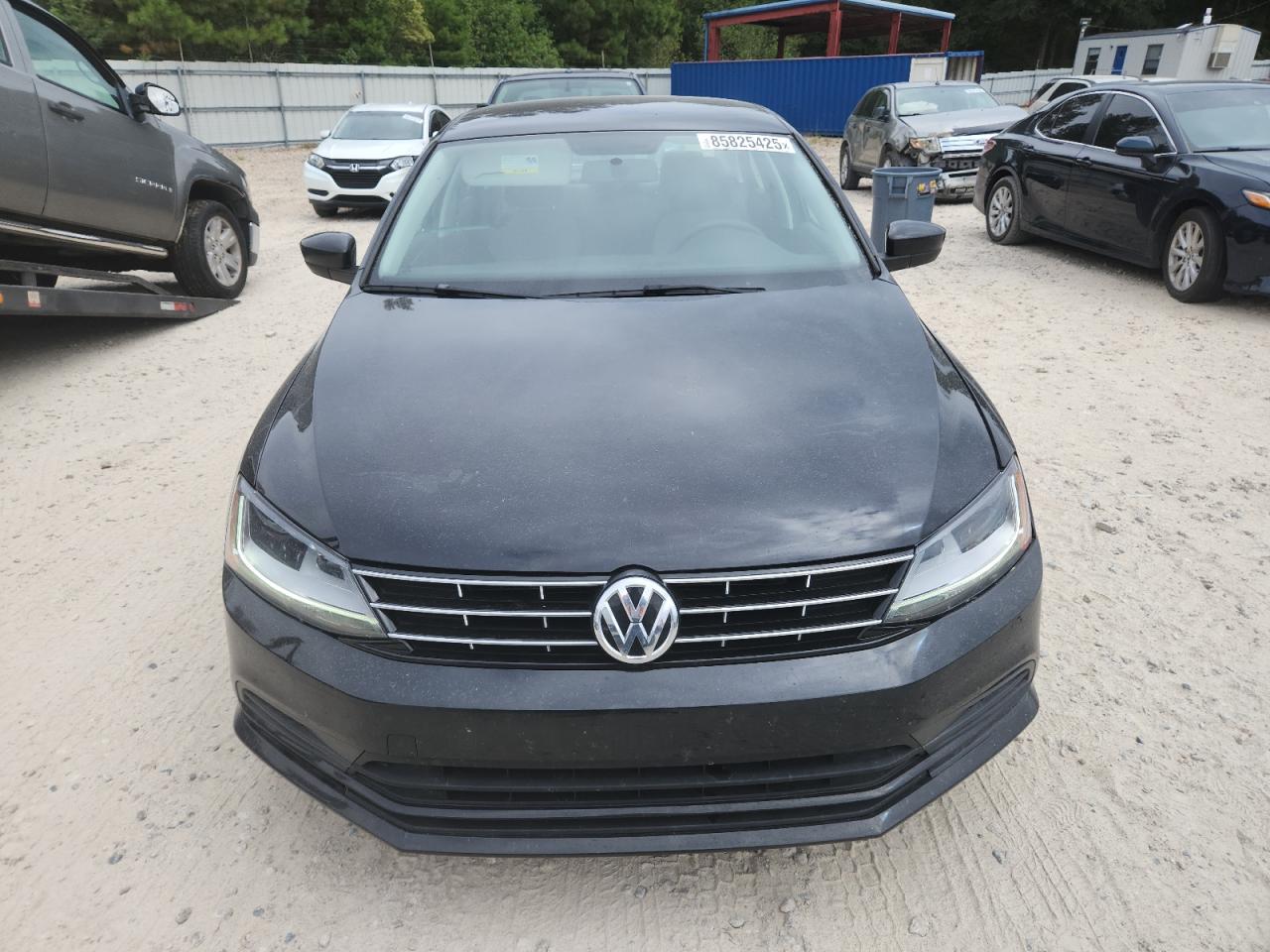 Volkswagen Jetta S Image 8