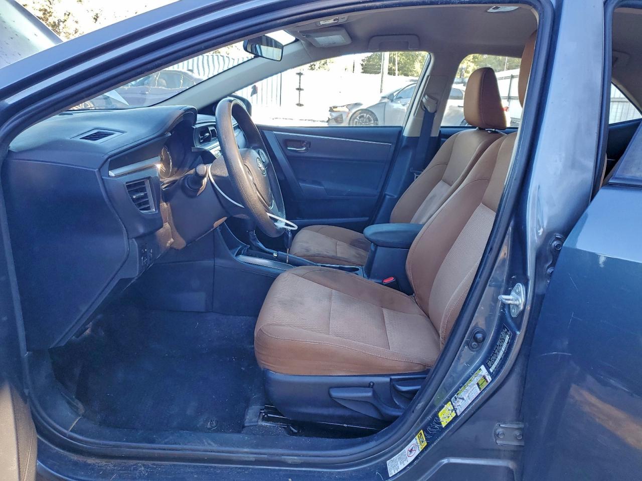 Toyota Corolla L Image 7