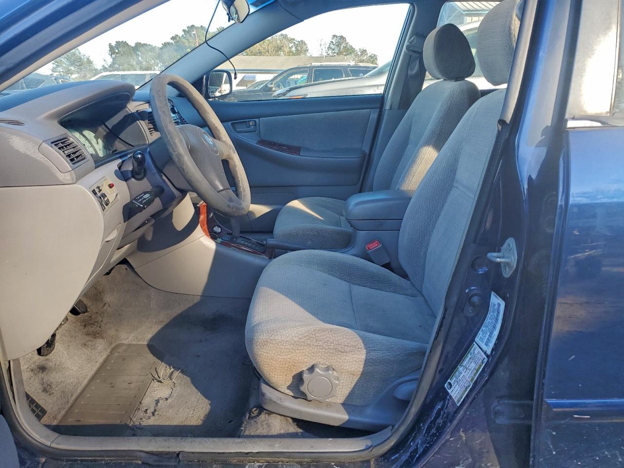 Toyota Corolla Ce Image 3