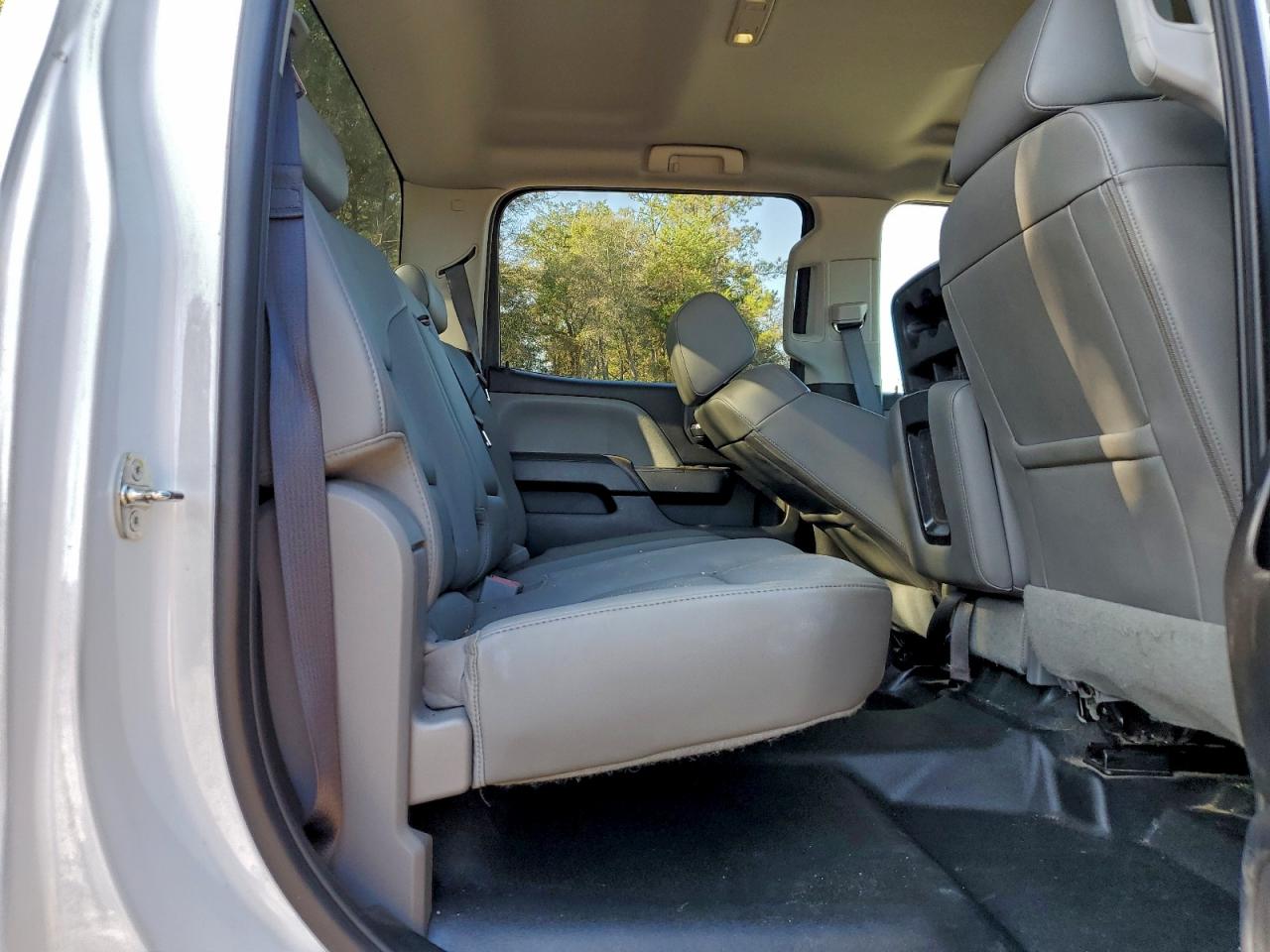 GMC Sierra K3500 Image 9