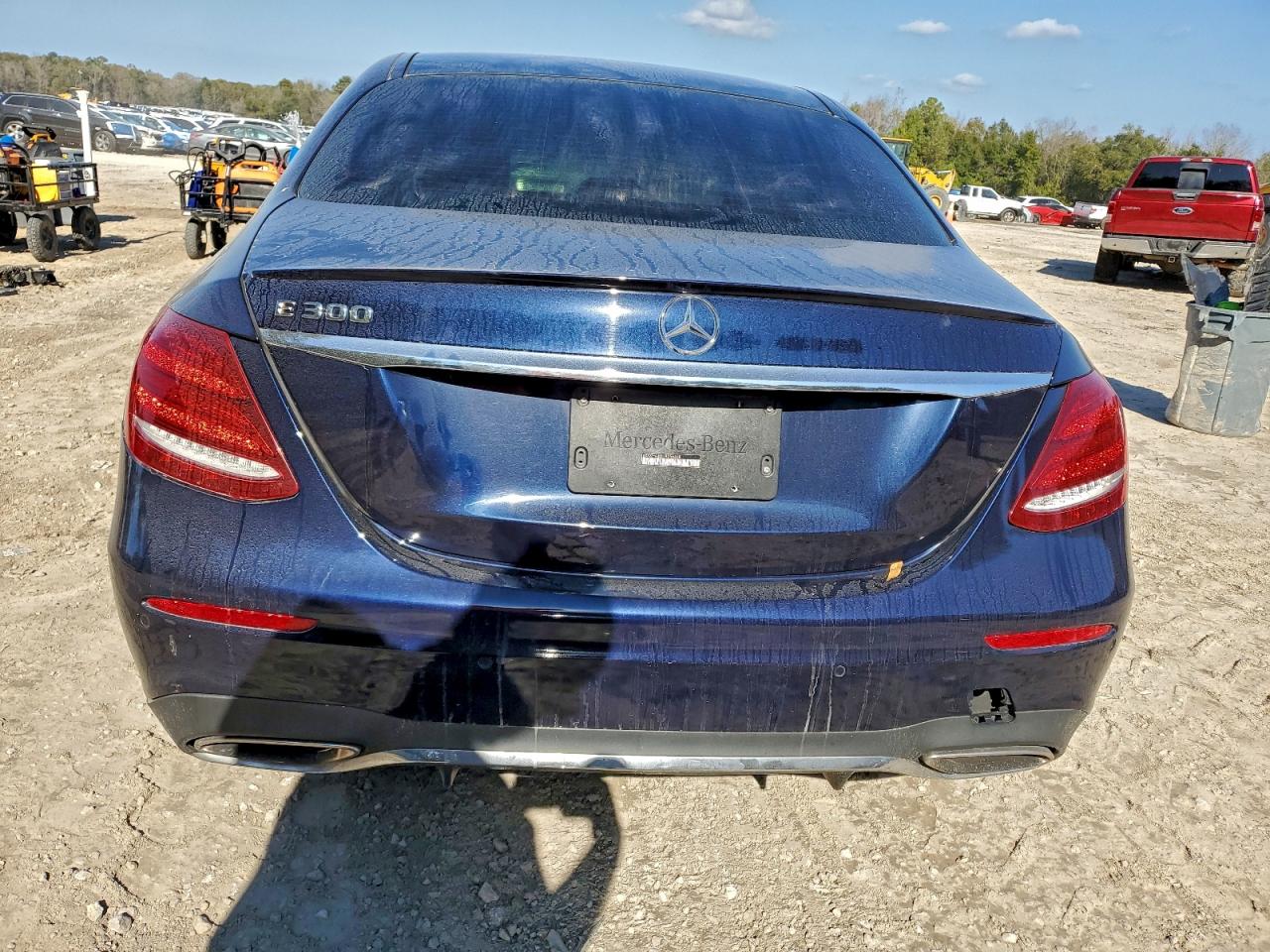 Mercedes-Benz E-Class 300 Image 3