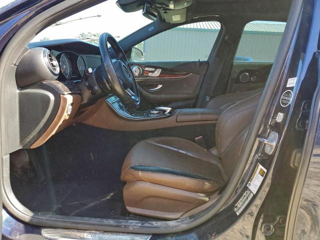 Mercedes-Benz E-Class 300 Image 10