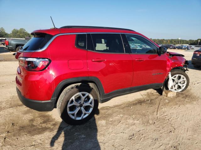 Jeep Compass Latitude Image 11