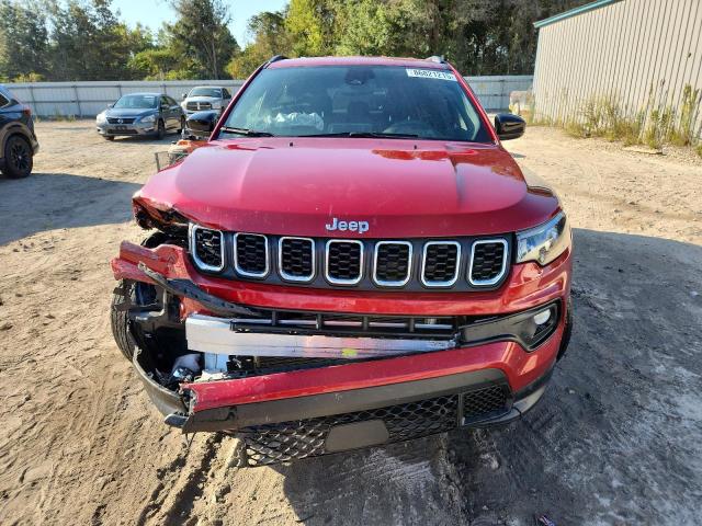 Jeep Compass Latitude Image 4