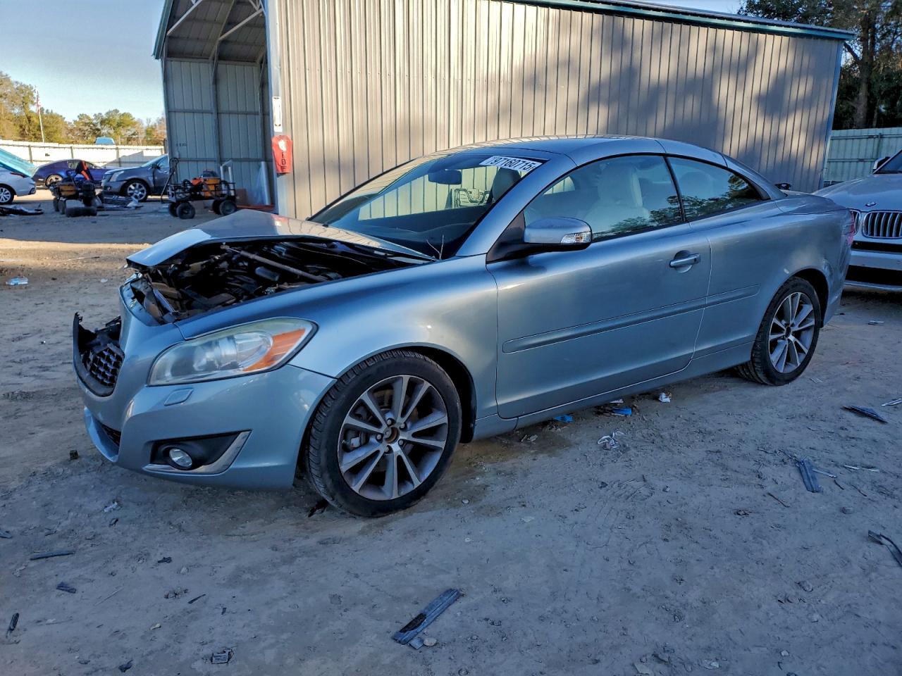 Volvo C70 T5 Image 1