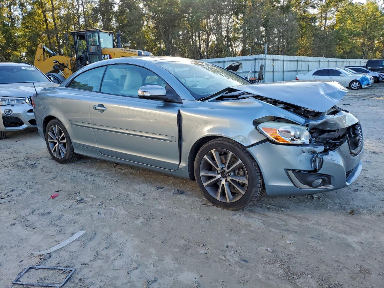 Volvo C70 T5 Image 4